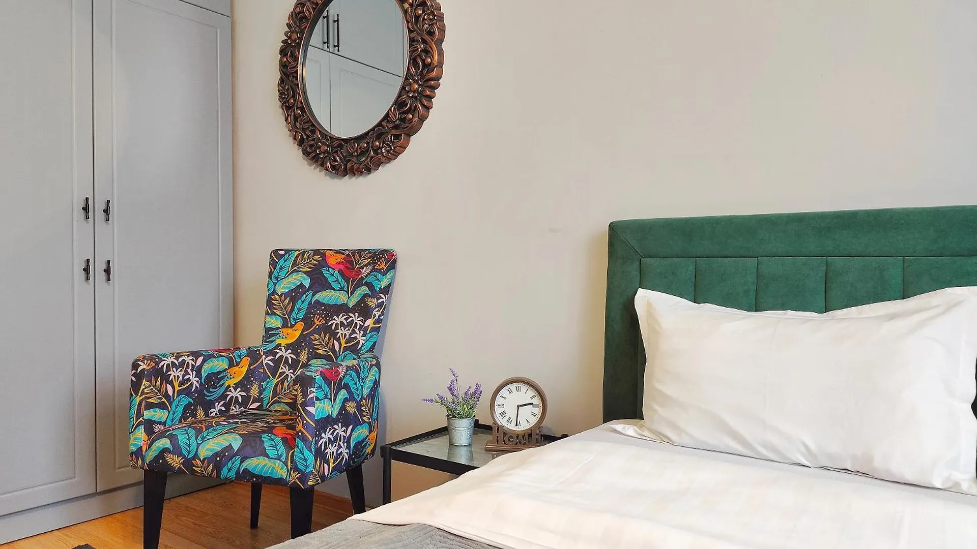 Апартаменты Moon Apartments - Seifullina 58 Almatý